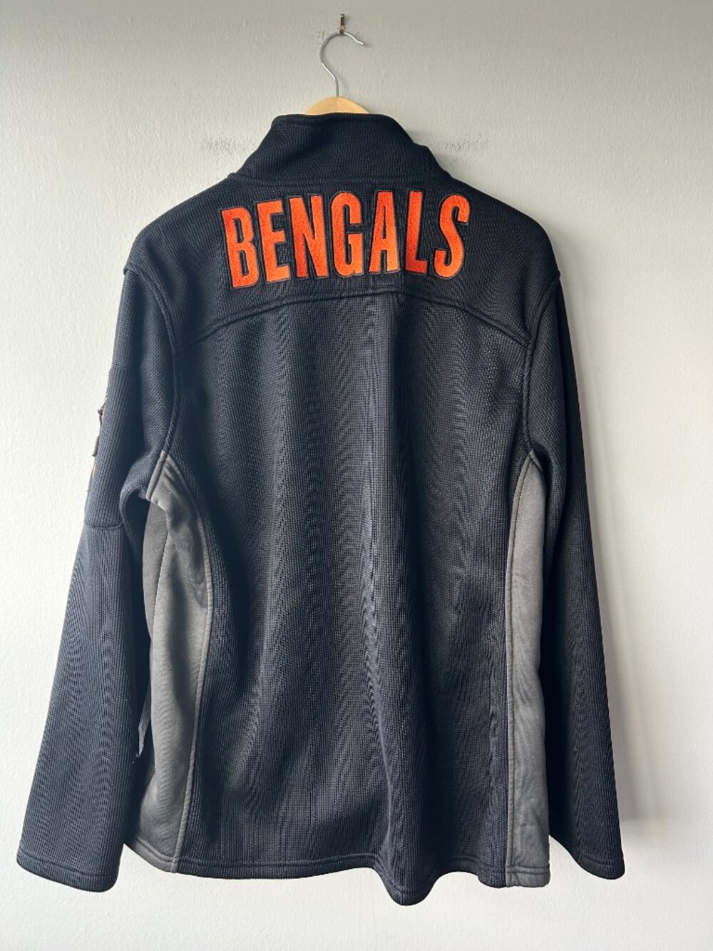 Vintage 2000's Cincinnati Bengals NFL Team Apparel Quarter Zip Pullover